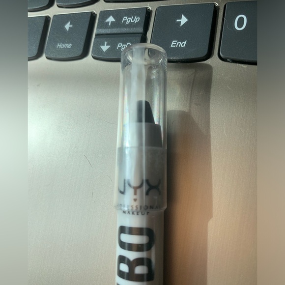 NEW NYX JUMBO Eye Pencil - Picture 2 of 3